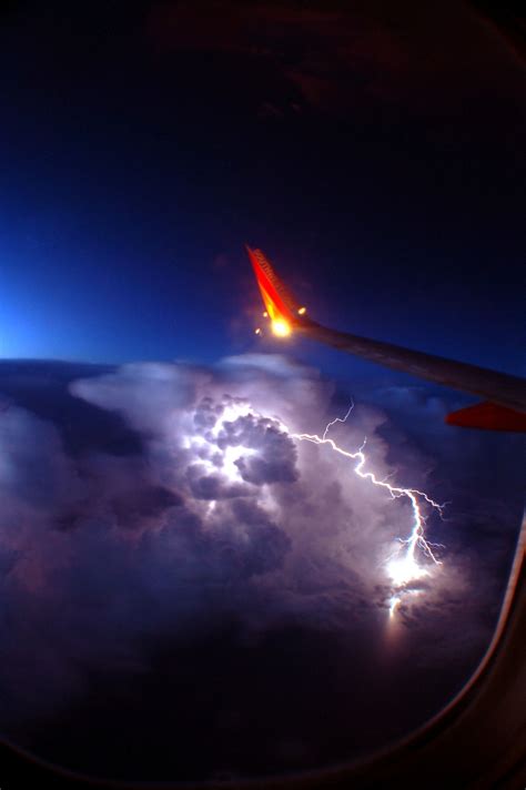 Watching A Thunderstorm From A Plane Is Awesome Nature Wild Weather