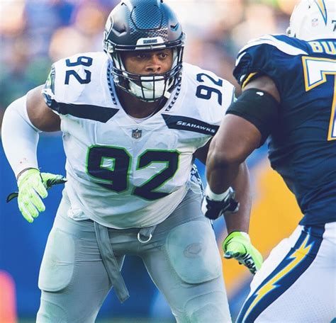 Seahawks Playbook Podcast Episode 152: First Look Roster Review / Defense ~ Seahawks Playbook 
