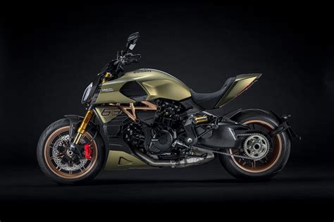 This is the magic of diavel the design sets new standards in beauty innovation and sophistication. Ducati Diavel 1260 Lamborghini Revealed: Price and Specs