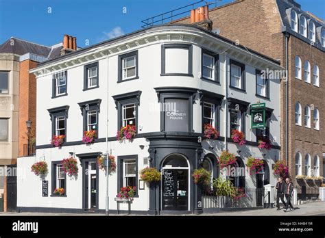 The Corner House Pub Cnr Victoria Street And Sheet Street Windsor