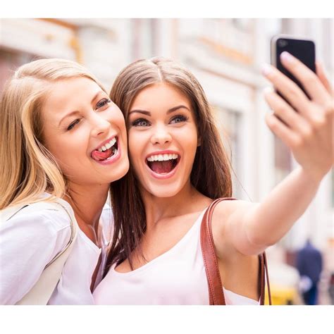 5 selfie taking tips kim kardashian selfies best selfie camera national best friend day chat