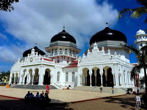 Scuba Sights And Sounds In Banda Aceh Indonesia By Travel Writers