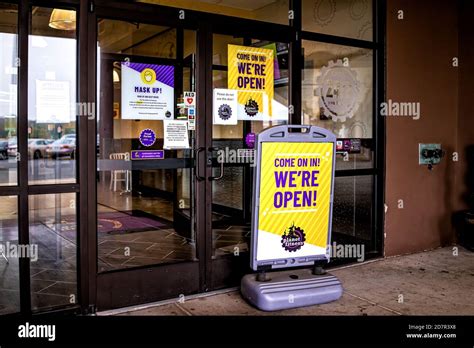 Sterling, USA - September 9, 2020: Planet fitness gym entrance sign and