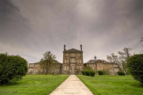 Exploring The Abandoned London Asylum For The Insane