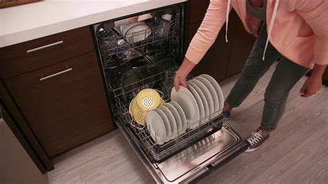 Are you constantly having to dry dishes that you just pulled out of the dishwasher because they are not completely dry? Whirlpool® Dishwasher - Troubleshoot: Dishwasher Not ...
