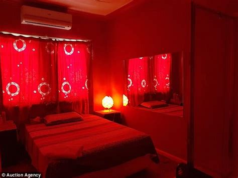 Inside The Seedy Sydney ‘massage Parlour’ On Sale For 1 3million Daily Mail Online