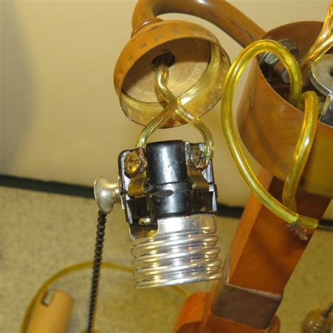 How To Wire A Lamp With Two Bulb Sockets Hunker