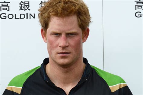 Davon kann prinz harry (27) nur träumen: Prinz Harry: Jetzt packen seine Party-Girls aus