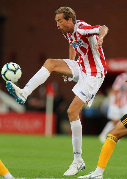 Pin By Ester8 On Sport Peter Crouch Crouch Soccer