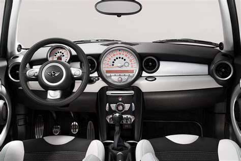 Mini Interior How Would You Improve It Motoringfile