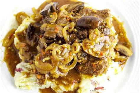 Stuck for what to make for dinner? Mushroom and Onion Smothered Cube Steak is easy to make ...