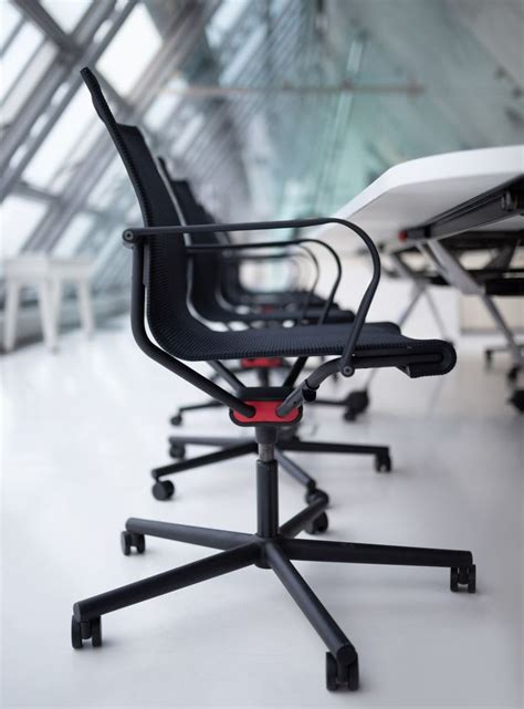 Weitere ideen zu möbelideen, innenausstattung büro, schiebetür holz. On the move: Wagner D1 | Stuhl klassiker, Bestuhlung, Wagner