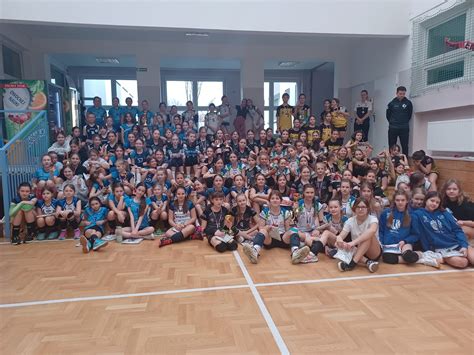 XV Ogólnopolski Turniej piłki siatkowej dziewcząt o Puchar Dyrektora SP