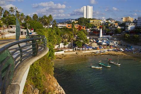Acapulco de Juarez Travel Costs & Prices - Beaches, Nightlife, Spring
