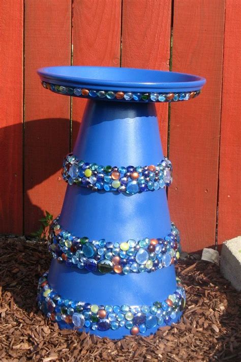 I am going to share some beautiful and easy bird bath projects that are sure to inspire your love for decorating your outdoor surroundings. 30 Adorable DIY Bird Bath Ideas That Are Easy and Fun to Build