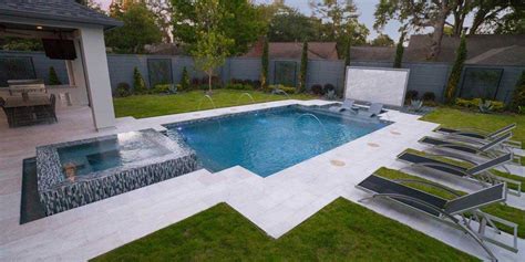 Minimalistic Contemporary Pool And Spa Outdoor Elements