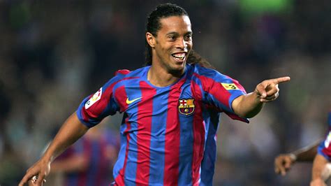 Ronaldinho Returns To Barcelona