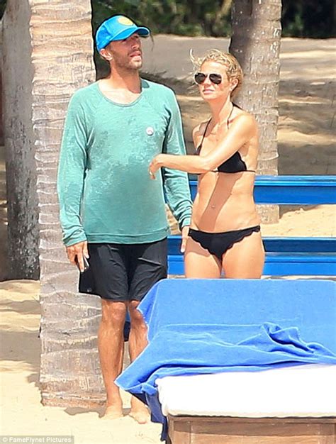 Gwyneth Paltrow Bikini Clad With Chris Martin On Mexico Holiday Daily Mail Online