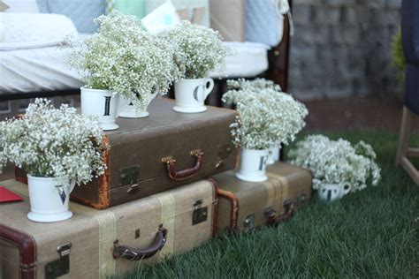 Spring is just about to spring, and we've got our sights set on as many outdoor parties as we can possibly today, we're turning our focus to baby showers. vintage pretty: Rustic Outdoor Baby Shower
