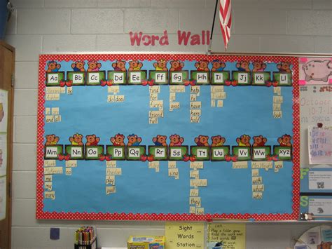 A Cutesy Crafty Teacher Word Wall