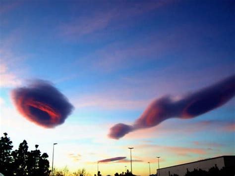 33 Beautiful Yet Weird Cloud Formations Clouds Lenticular Clouds Weird