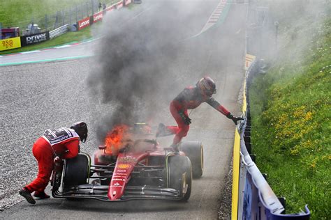 Galeria Imagens Do Incêndio No Ferrari F1 De Sainz Na Áustria