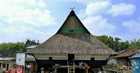 Keunikan Atap Rumah Siwaluh Jabu Dari Kepala Kerbau Hingga Simbol