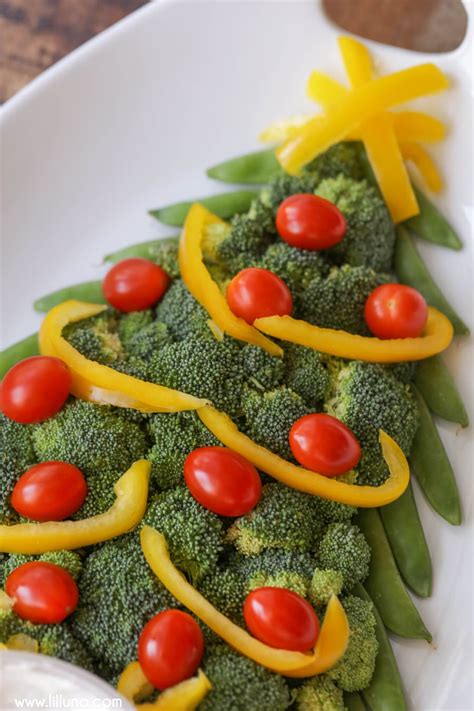 Enthusiasts of gardening organize flower shows and vegetable shows with prizes. Christmas Tree Veggie Platter - Lil' Luna