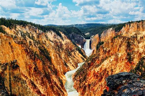 10 things to do in yellowstone park for first time visitors volcanes images and photos finder