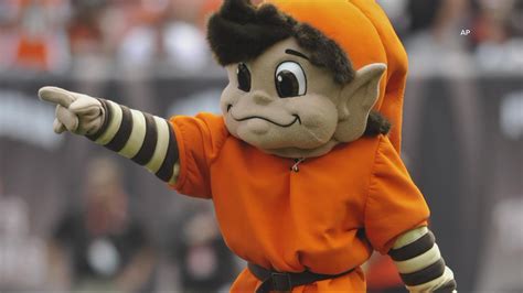 Cleveland Browns Mascot The Story Behind Brownie The Elf