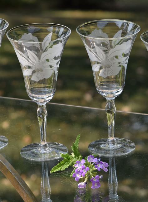 4 Vintage Etched Wine Glasses Floral Etched Wine Glasses Mixologist Craft Cocktail Glasses