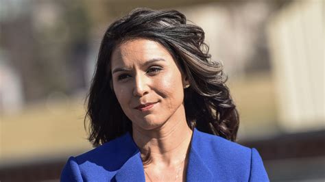 Tulsi Gabbard S Voting Present On Impeachment Has Her Standing In The Center Of Backlash