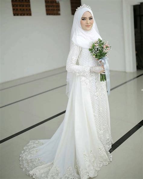 Elegant Wedding Dress Muslimah