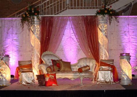 Read our guide to muslim wedding traditions so you don't miss a the only requirement for muslim weddings is the signing of a marriage contract. Pakistani Wedding Decor and Muslim Wedding Decorations by ...