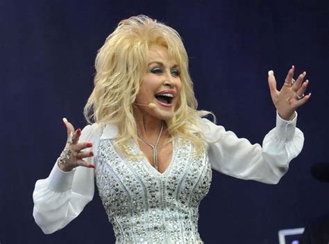 Dolly Parton Remarries Carl Dean After 50 Years 13 Crazy Facts About