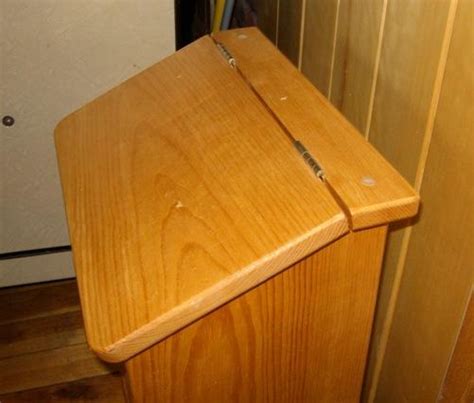 Just look at the fantastic wood grain and color of this. Free Potato Bin Plans - How to Make A Vegetable Storage Bin
