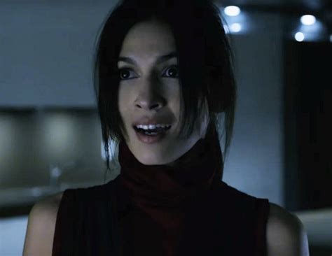 the new daredevil season 2 trailer stars elektra in the most empowering way yet — video