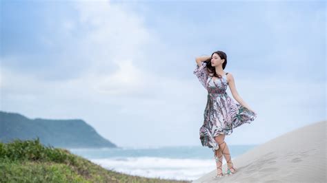 Asian 4K Brunette Mood Depth Of Field Woman Model HD Wallpaper