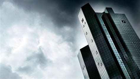 Iedere bank heeft een eigen bank identifier code (bic). Deutsche Bank sucht Nachfolger für umstrittenen ...