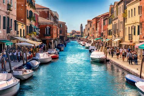 Visit The Island Of Murano The Glassblower Of Murano Tips And Info
