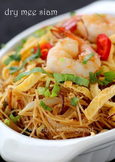 Mee siam, as the name suggests, means siamese noodles. Dry Mee Siam: Table for 2... or more | Oriental dishes ...