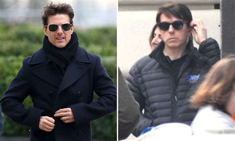 Tom Cruise Films Mission Impossible 6 With Stunt Double Daily Mail Online
