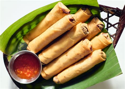 Dhom | Southeast Asian / Laotian Restaurant & Cocktail Bar in New York, NY