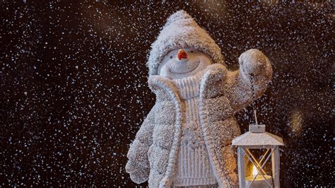 Christmas Snowman With Lantern In Snowfall Background Hd Snowman