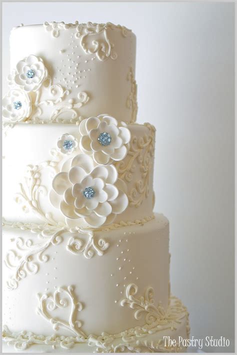 wedding inspirations found 9 beautiful wedding cake inspirations