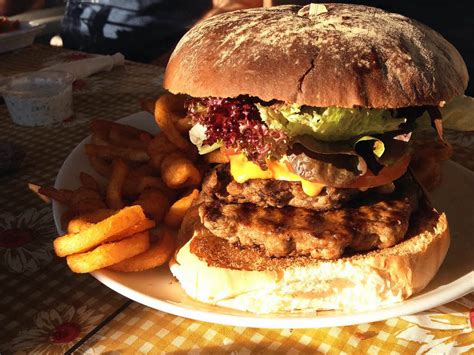 When to use which or that is one of the most confusing grammar lessons ever taught. Burger Factory: Amerikanisches All you can eat Buffet ...