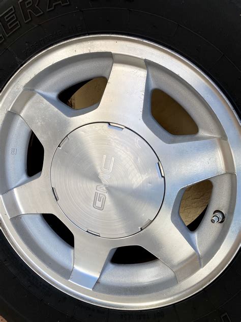 16 Inch Gmc Sierra Yukon Rims And Tires For Sale In Hialeah Fl Offerup