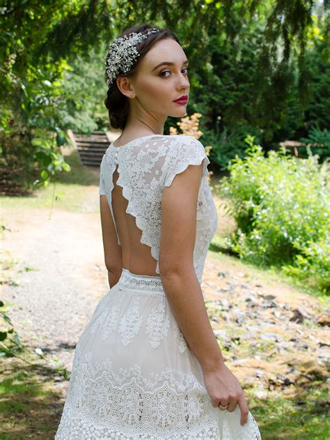 Yes, there are beautiful boho wedding dresses under $500! Boho lace wedding dress 5001-wedding-dress-5001