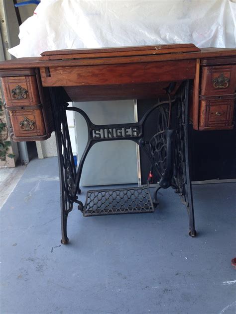 1898 Singer Sewing Machine And Table Instappraisal