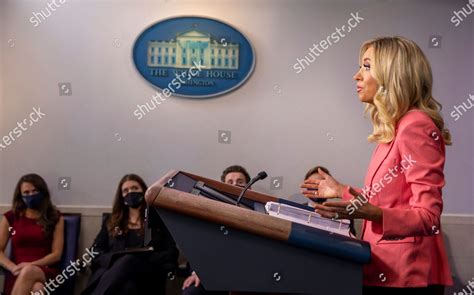 Press Secretary Kayleigh Mcenany Delivers Remarks Editorial Stock Photo